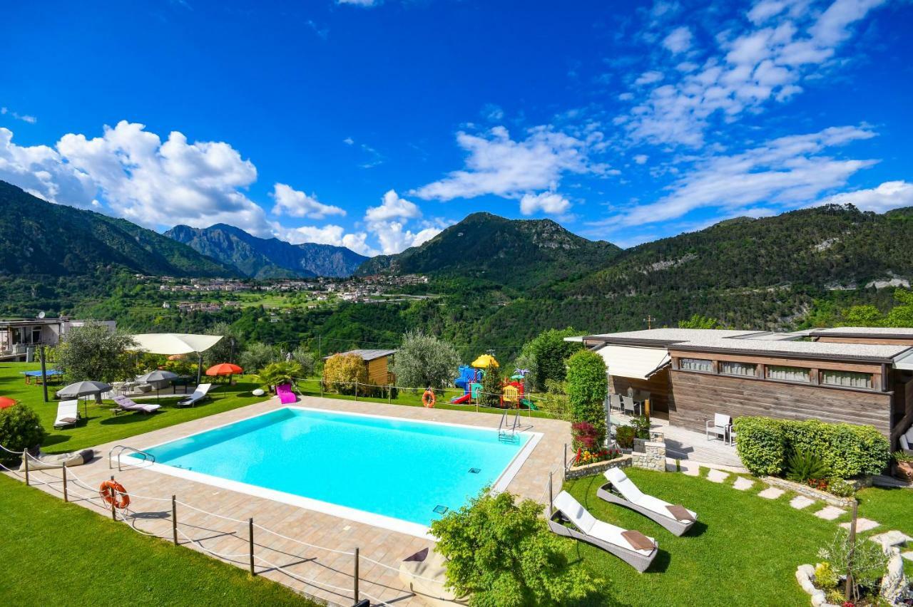 Georesort Tremosine Екстериор снимка